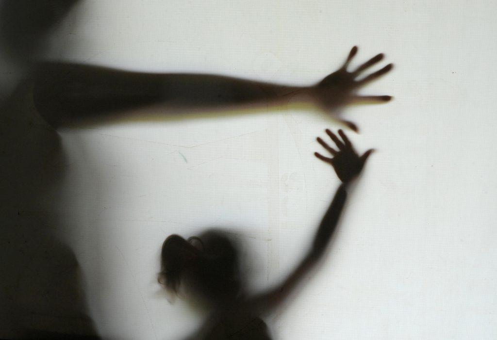 Estupro Coletivo Estupro Corretivo E Destitui o Do Poder Familiar