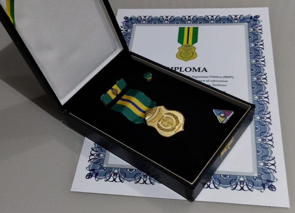 IBSP OUTORGA MEDALHAS DO MÉRITO ACADÊMICO PÓS-CONGRESSO